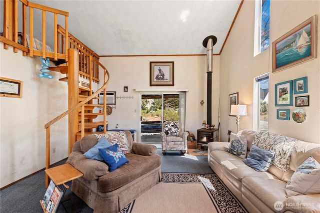 245 Lakeview Avenue, Orondo, WA 98843