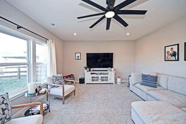 2063 Harvest Meadows Avenue, Batavia, OH 45103