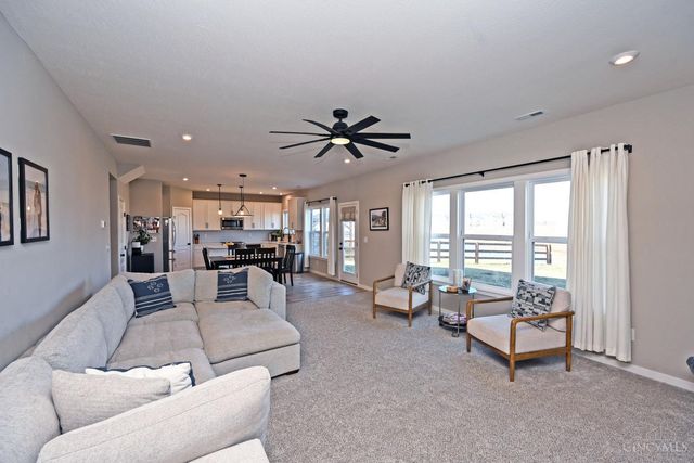 2063 Harvest Meadows Avenue, Batavia, OH 45103