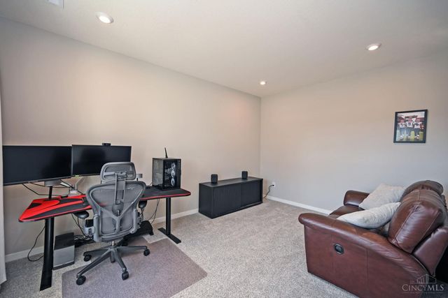 2063 Harvest Meadows Avenue, Batavia, OH 45103