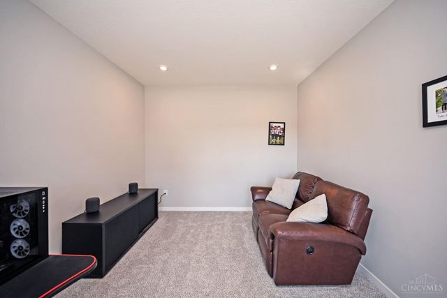 2063 Harvest Meadows Avenue, Batavia, OH 45103