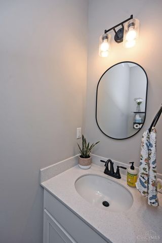 2063 Harvest Meadows Avenue, Batavia, OH 45103