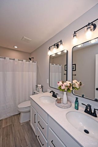 2063 Harvest Meadows Avenue, Batavia, OH 45103