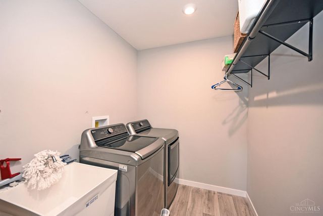 2063 Harvest Meadows Avenue, Batavia, OH 45103