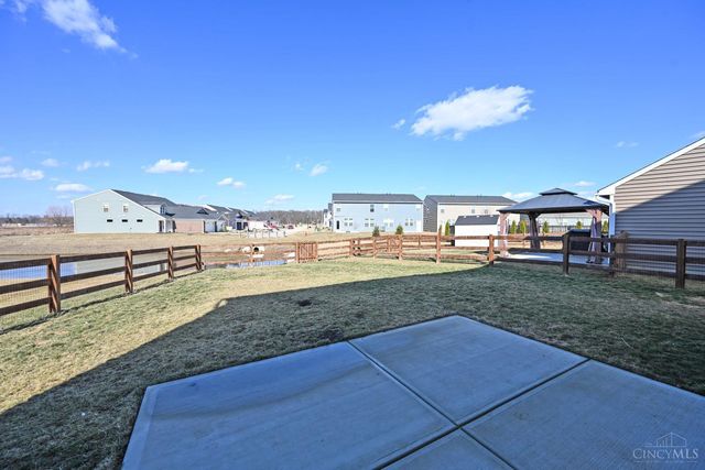 2063 Harvest Meadows Avenue, Batavia, OH 45103