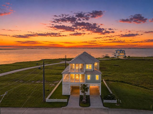1611 Brown Pelican Bend, Galveston, TX 77554