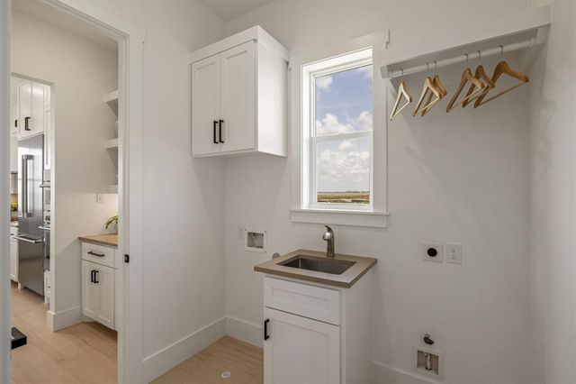 1611 Brown Pelican Bend, Galveston, TX 77554