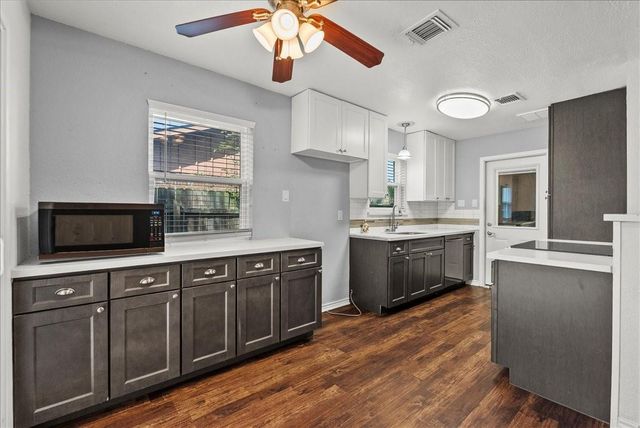 5208 Cunningham Drive, Pearland, TX 77581