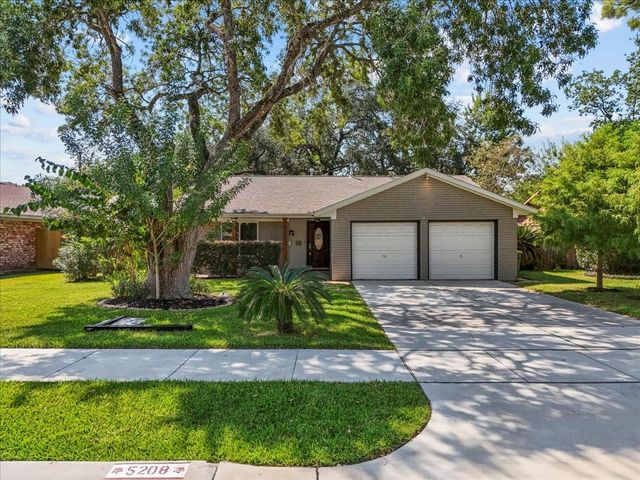 5208 Cunningham Drive, Pearland, TX 77581