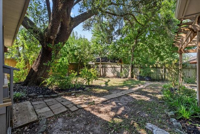 5208 Cunningham Drive, Pearland, TX 77581