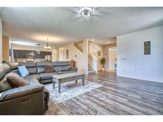 5340 Stagecoach Ave, Longmont, CO 80504