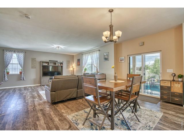 5340 Stagecoach Ave, Longmont, CO 80504