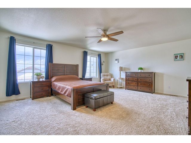 5340 Stagecoach Ave, Longmont, CO 80504