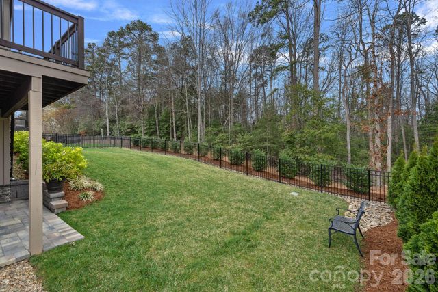 860 38th Avenue NE, Hickory, NC 28601