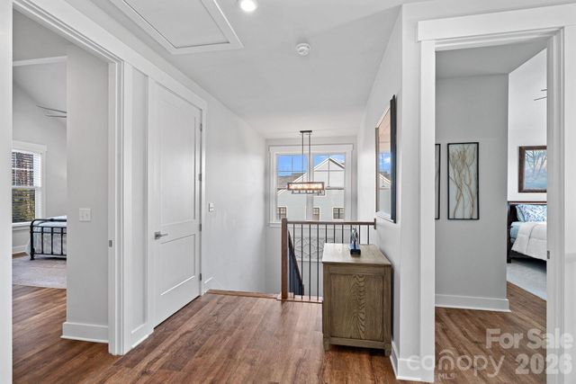 860 38th Avenue NE, Hickory, NC 28601