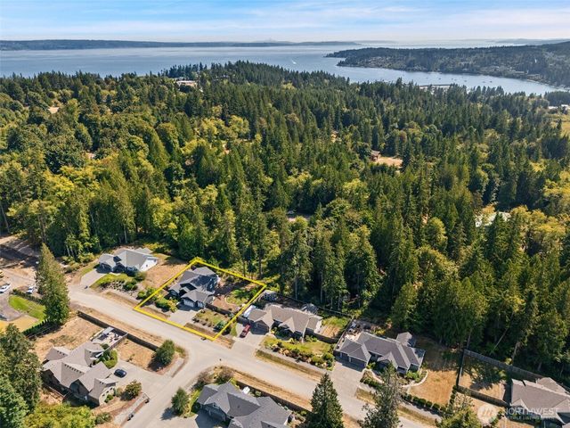 10849 NE Apple Tree Point Lane, Kingston, WA 98346