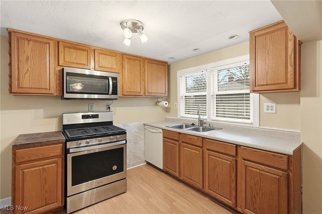 2066 King Drive, Stow, OH 44224