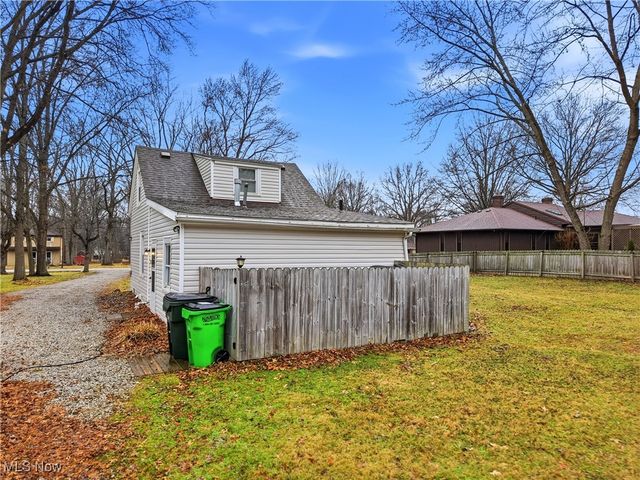 2066 King Drive, Stow, OH 44224