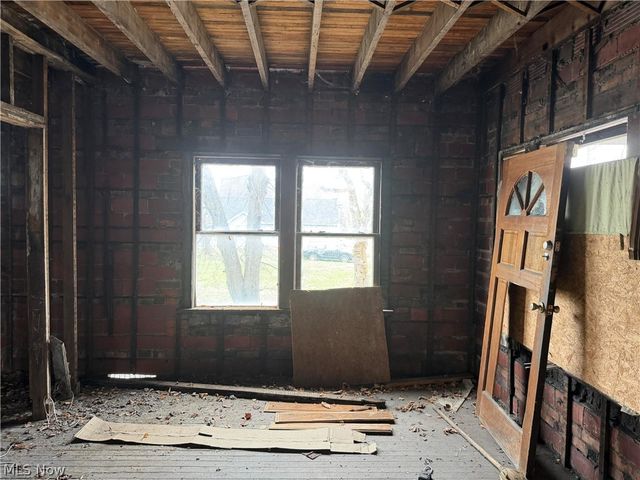 9702 Parkview Avenue, Cleveland, OH 44104