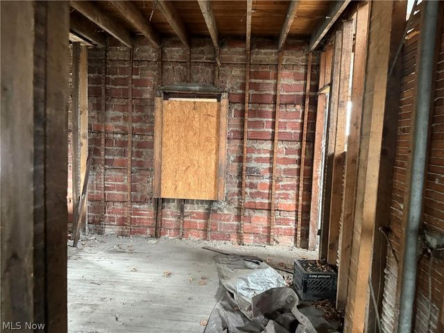 9702 Parkview Avenue, Cleveland, OH 44104