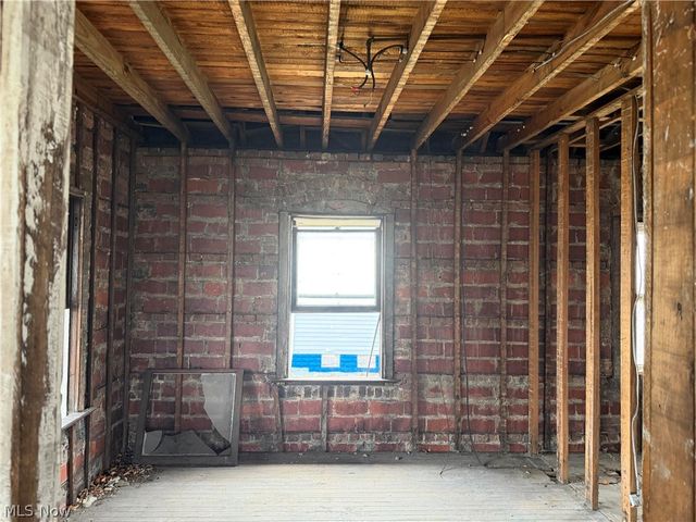 9702 Parkview Avenue, Cleveland, OH 44104