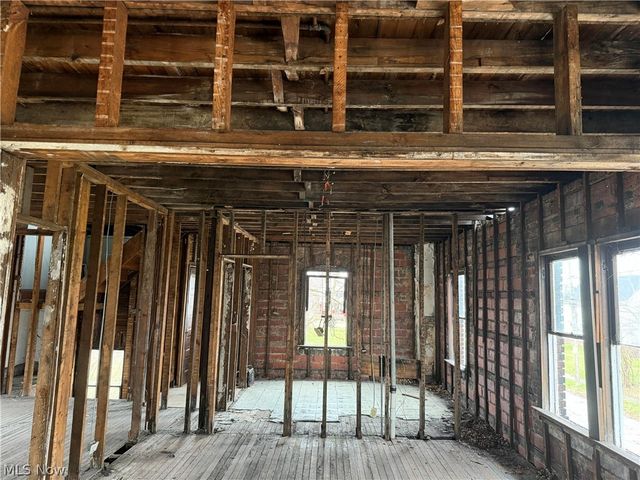 9702 Parkview Avenue, Cleveland, OH 44104