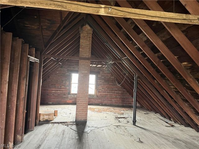 9702 Parkview Avenue, Cleveland, OH 44104