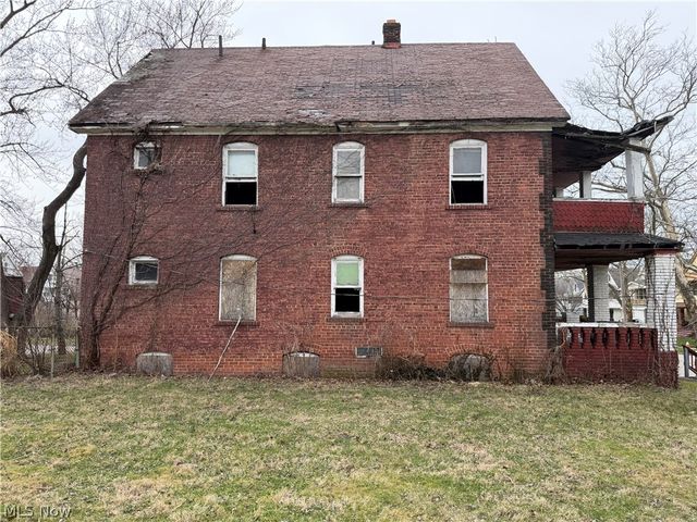 9702 Parkview Avenue, Cleveland, OH 44104