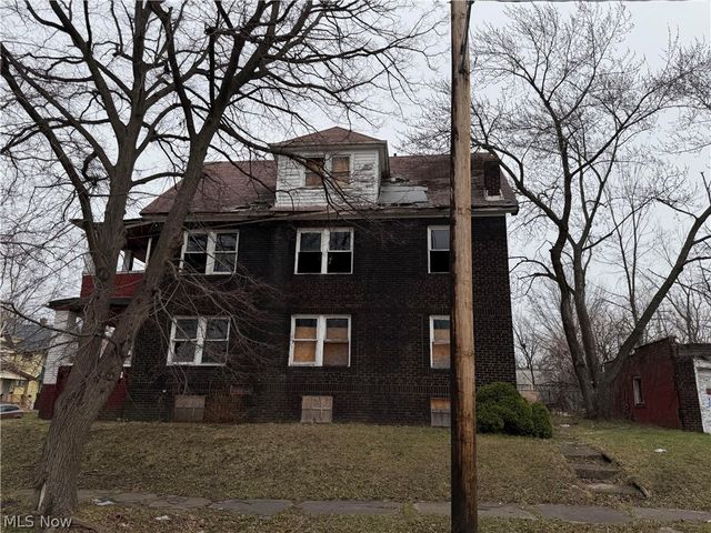 9702 Parkview Avenue, Cleveland, OH 44104