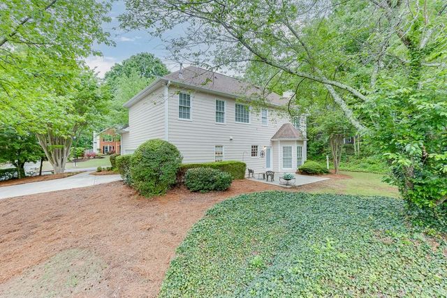 1990 Blackhawk Trail, Lawrenceville, GA 30043