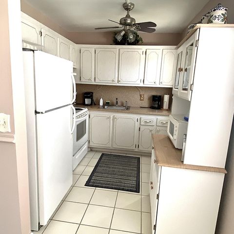 397 Markham R, Deerfield Beach, FL 33442