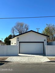8515 Vanalden Avenue, Northridge, CA 91324