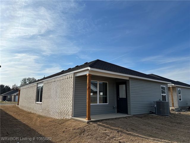 8821 Preston Wood Drive, Fort Smith, AR 72916