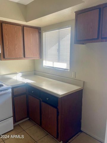 2846 E Kathleen Road Apt 103, Phoenix, AZ 85032