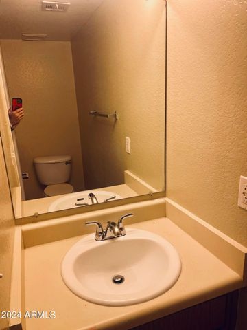 2846 E Kathleen Road Apt 103, Phoenix, AZ 85032