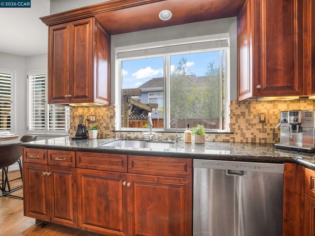 49 Tule Ct, Clayton, CA 94517