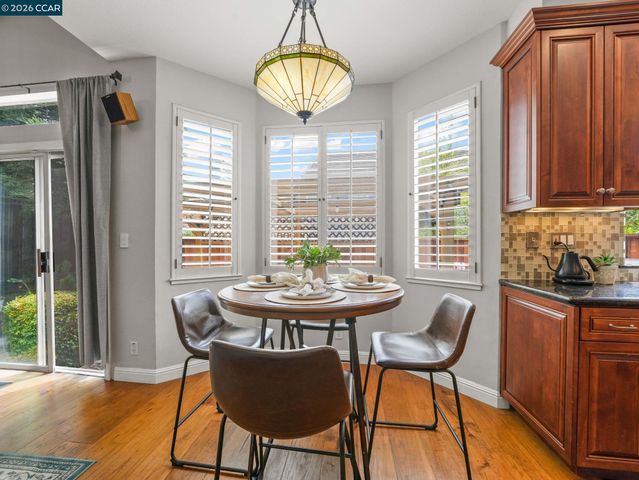 49 Tule Ct, Clayton, CA 94517