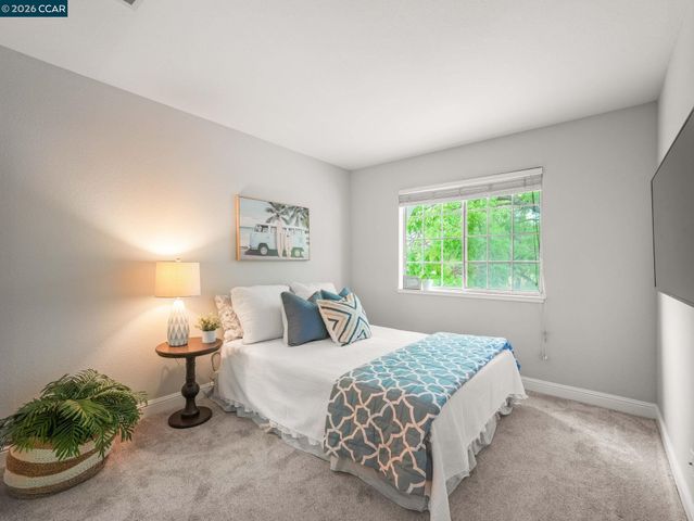 49 Tule Ct, Clayton, CA 94517