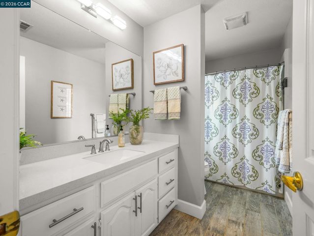 49 Tule Ct, Clayton, CA 94517