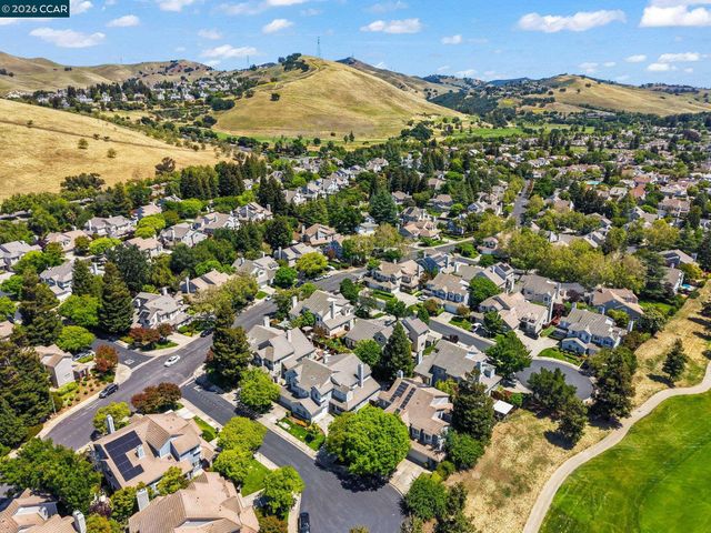 49 Tule Ct, Clayton, CA 94517