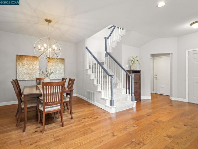 49 Tule Ct, Clayton, CA 94517