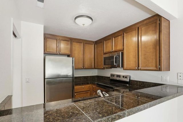 5689 Makati Circle H, San Jose, CA 95123