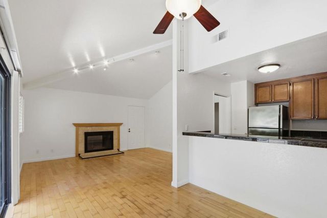 5689 Makati Circle H, San Jose, CA 95123