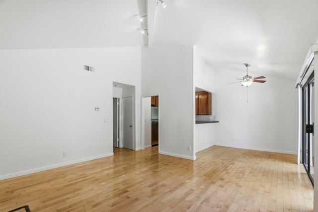 5689 Makati Circle H, San Jose, CA 95123