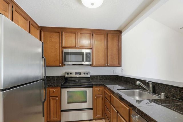 5689 Makati Circle H, San Jose, CA 95123