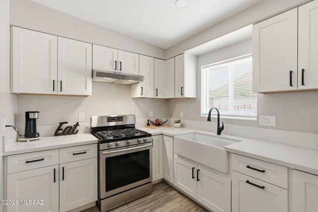 1738 W Pueblo Vista Boulevard, Tucson, AZ 85713
