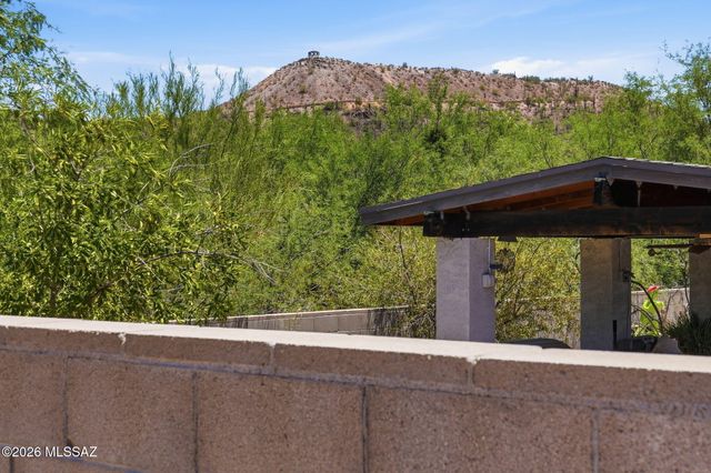 1738 W Pueblo Vista Boulevard, Tucson, AZ 85713