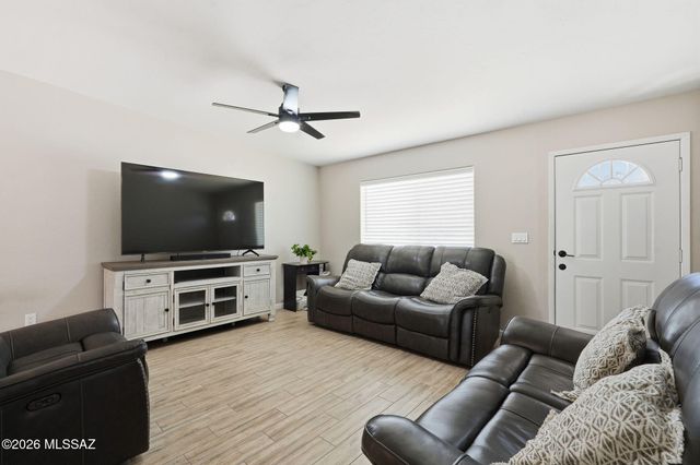 1738 W Pueblo Vista Boulevard, Tucson, AZ 85713