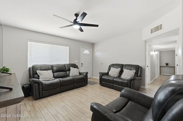 1738 W Pueblo Vista Boulevard, Tucson, AZ 85713