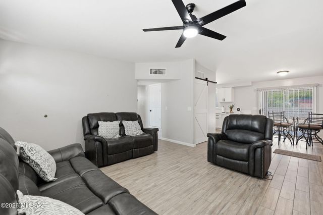 1738 W Pueblo Vista Boulevard, Tucson, AZ 85713